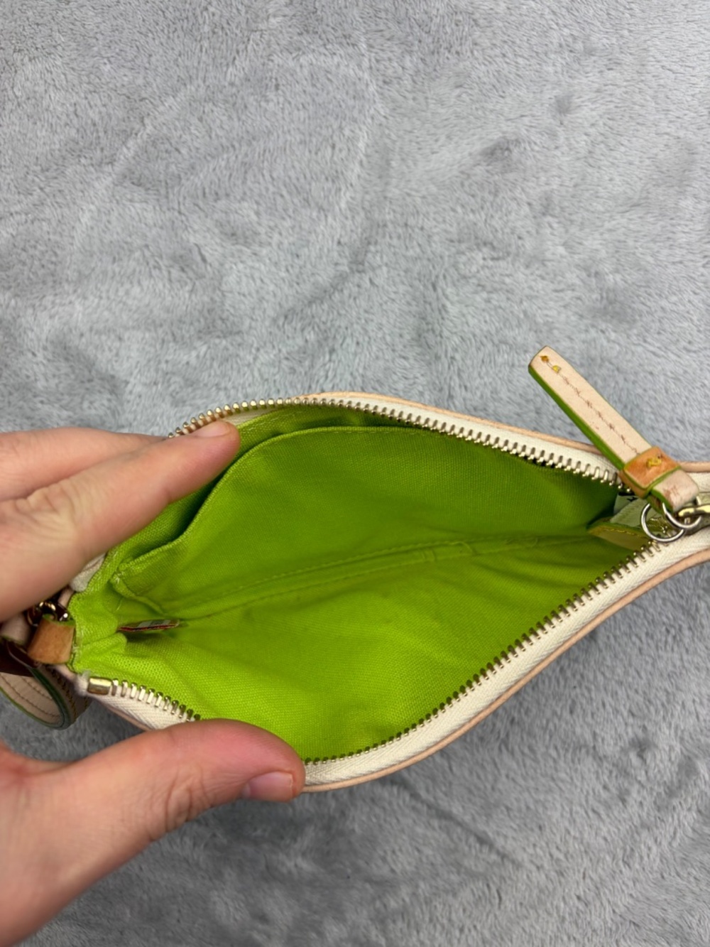 Disney Dooney & Bourke Peter Pan Tinker Bell Half Marathon Wristlet VERY RARE - Picture 8 of 9